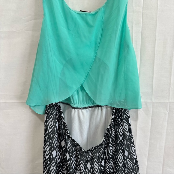 Sleeveless High Low Dress with Keyhole Back - Picture 4 of 8